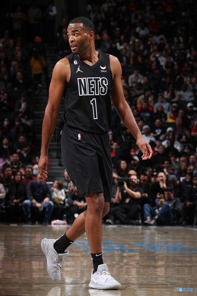 詹姆斯这一 詹姆斯这一