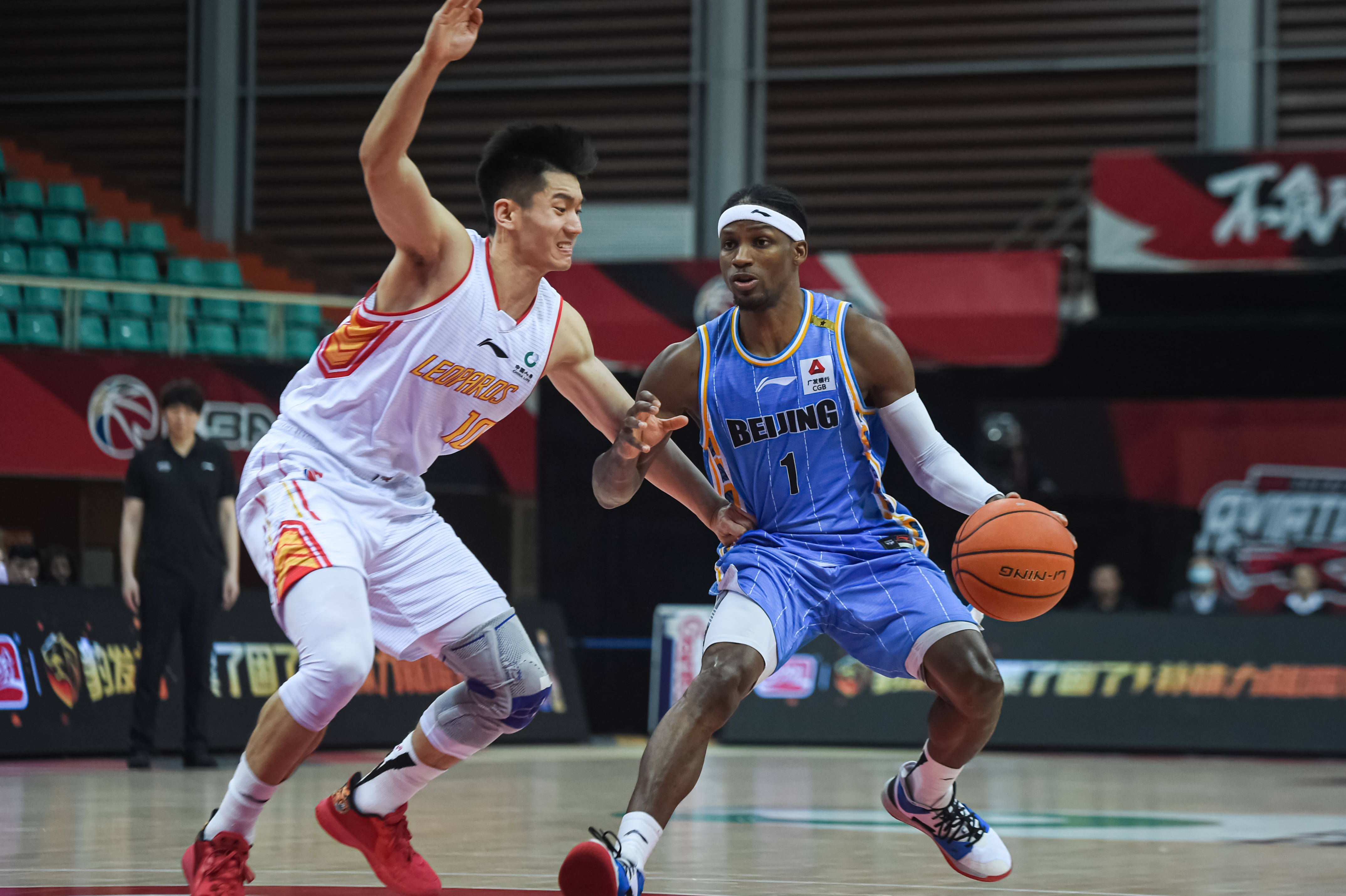 而团队助攻 而团队助攻