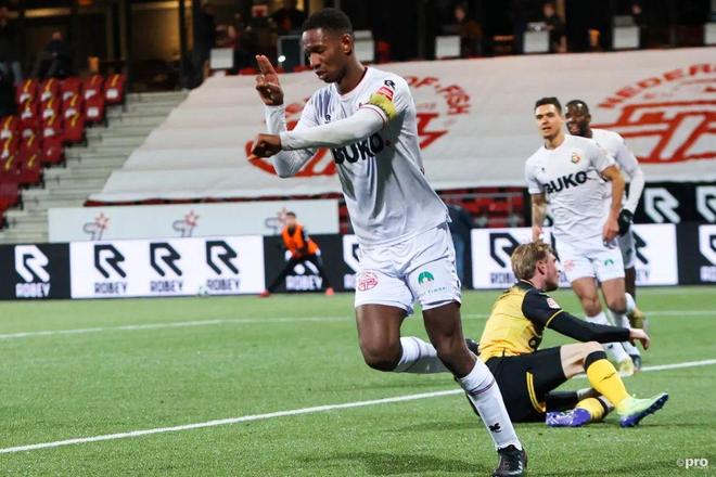 人们不应轻 人们不应轻