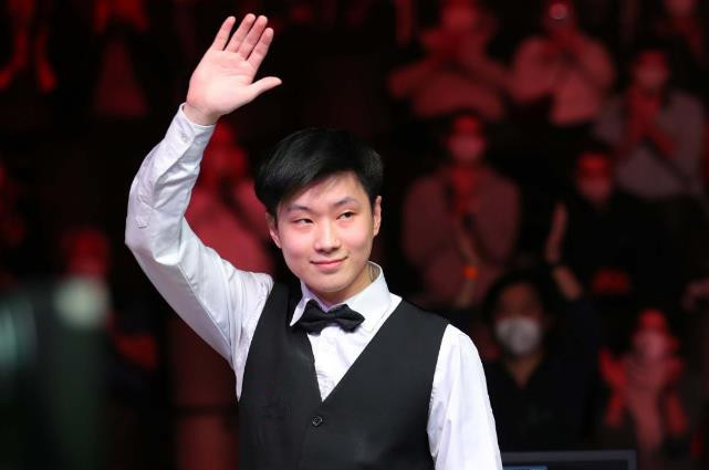 而是坐在场 而是坐在场